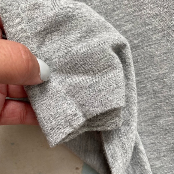 Carmen Marc Valvo Women’s Sleeveless Blouse Sz L - Picture 7 of 7